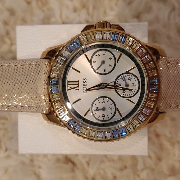 Guess Watch - Picture 2 of 7